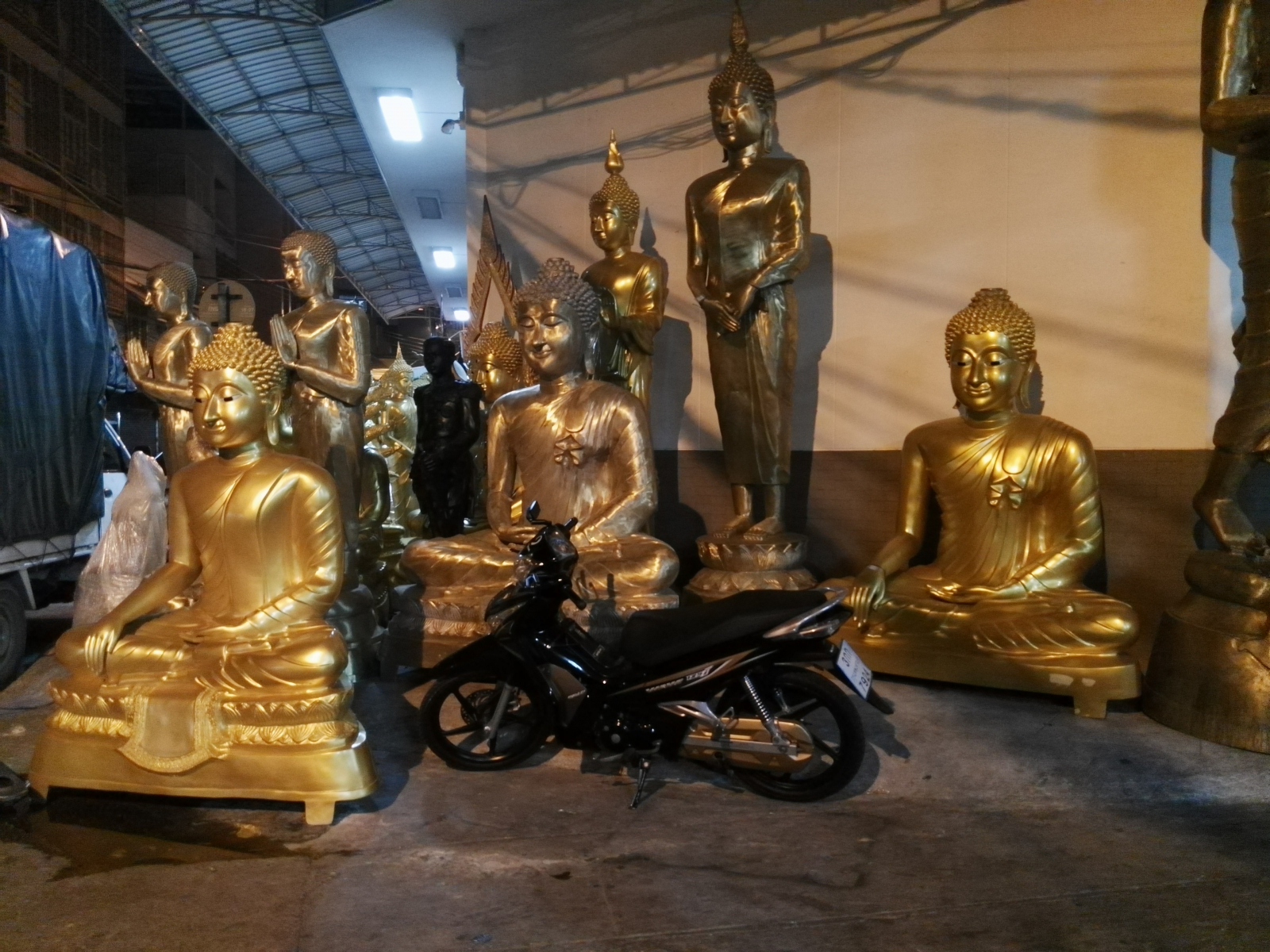Skladiště Buddhů, Bangkok