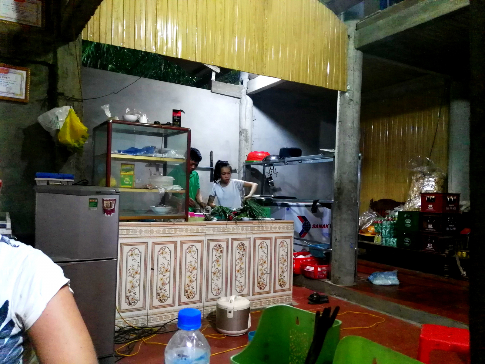 Příprava rodinné večeře, Yen Binh, Vietnam