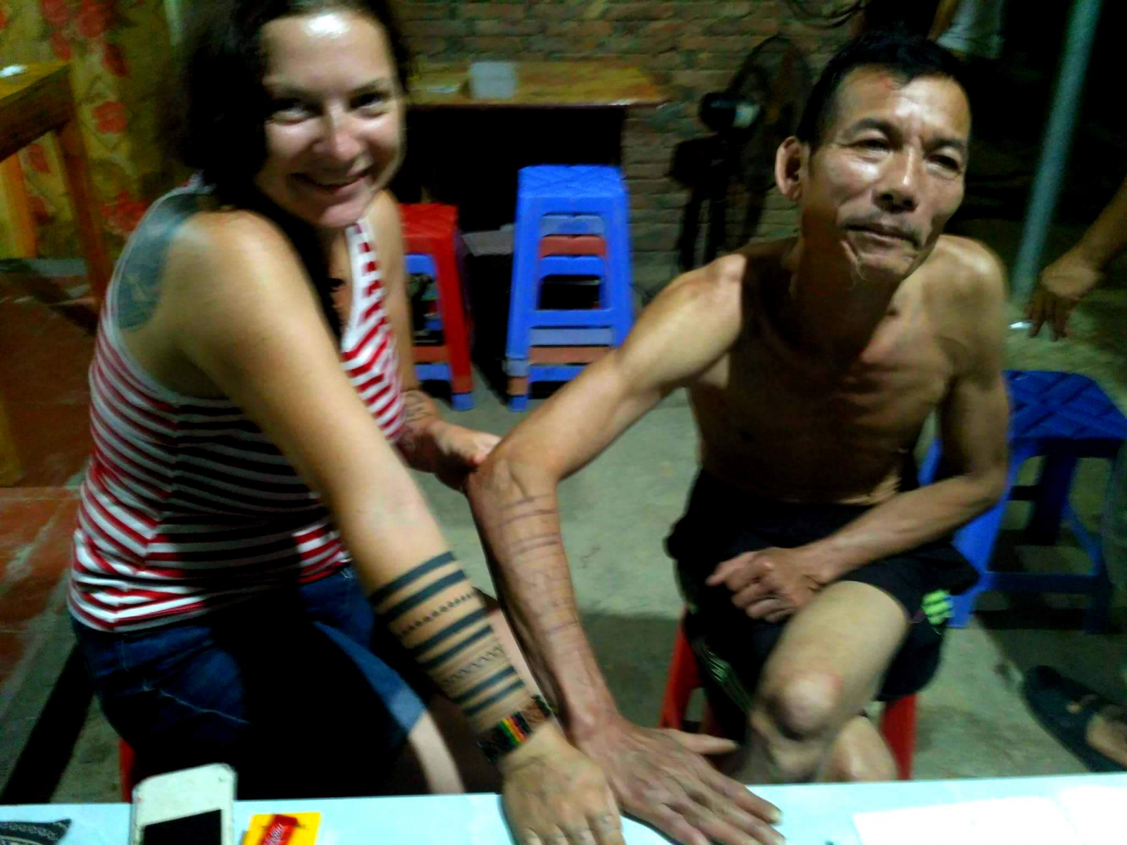 Záviděl mi tetování, tak si ho prostě nakreslil :-) Yen Binh, Vietnam